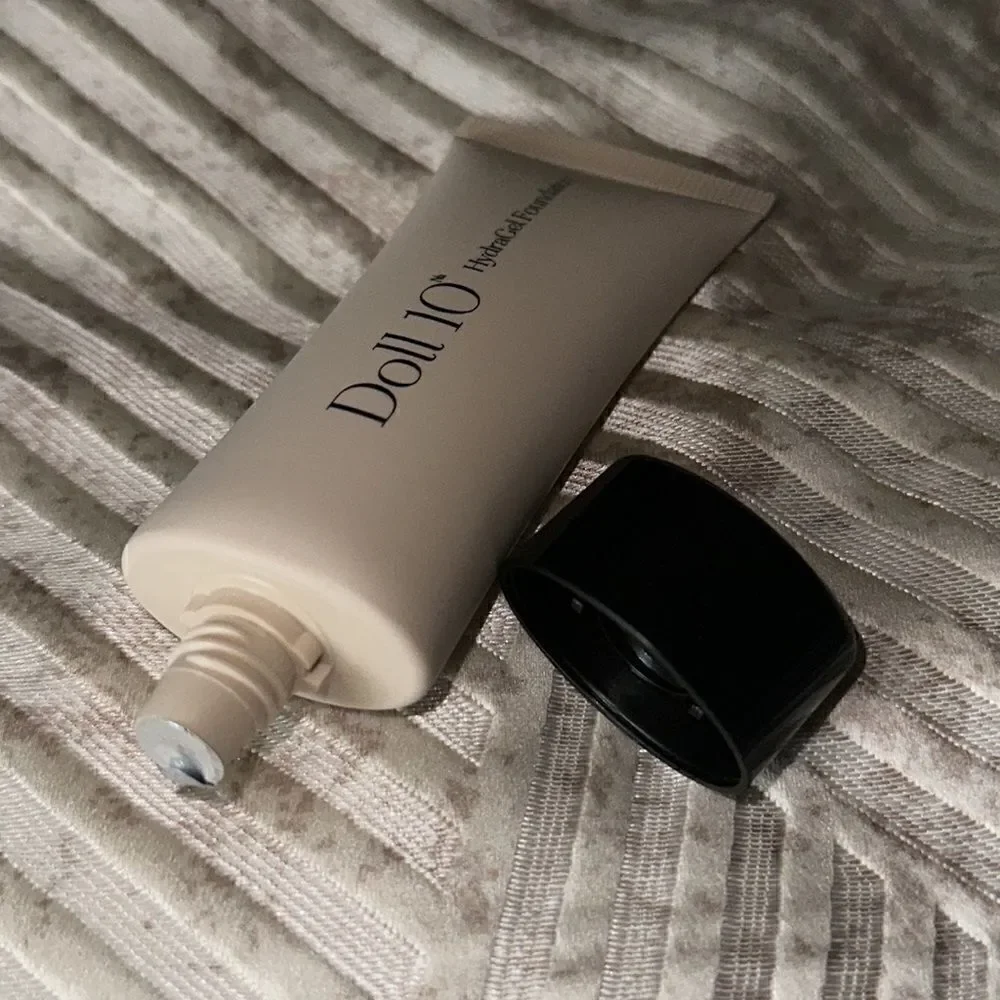 Doll 10 HydraGel Foundation Tan